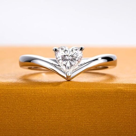 0.6cttw Heart Cut Moissanite D Color VVS1 Clarity Silver Wedding Ring - Picture 1 of 6
